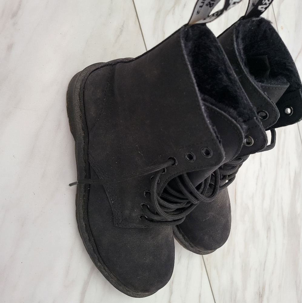 Dr. Martens Black Fur-Lined Mono 1460 Boots - Picture 6 of 12